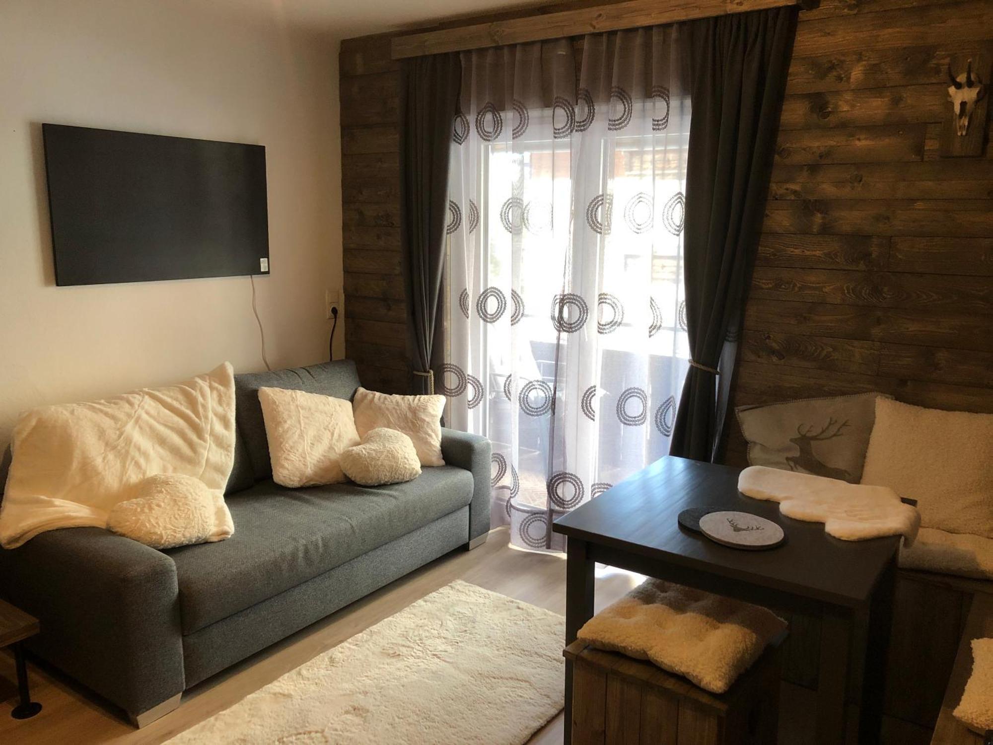 Appartement Zirbenduft Ferienhaus Fuenf Sinne โดบริอาค ภายนอก รูปภาพ